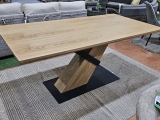 Mesa para comedor de forja y madera