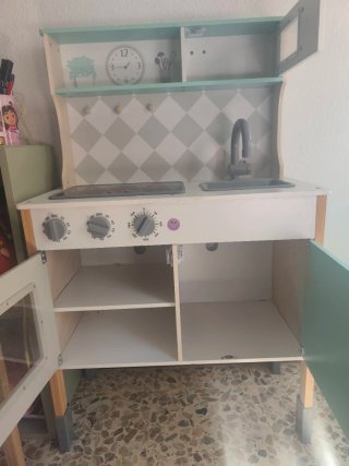 Cocina infantil de madera