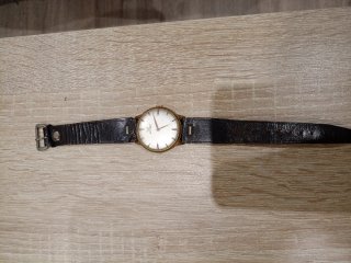 Reloj Duward Dorado y Negro