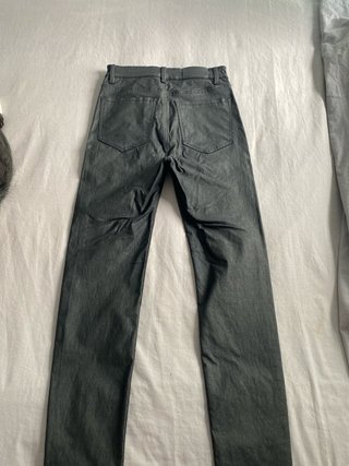 Pantalón efecto cuero Stradivarius,talla 38
