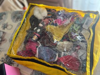 Casa Barbie con Accesorios y Muñecas