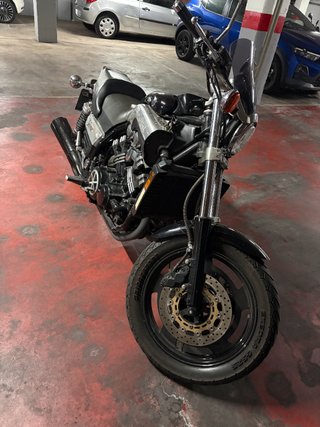 Yamaha VMAX 1200