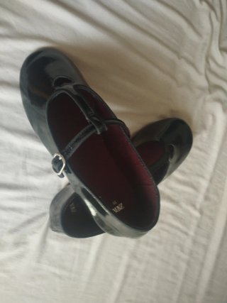 Zapatos niña Zara T-Strap charol talla 35