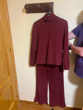 Conjunto SHEIN 2 piezas granate canalé