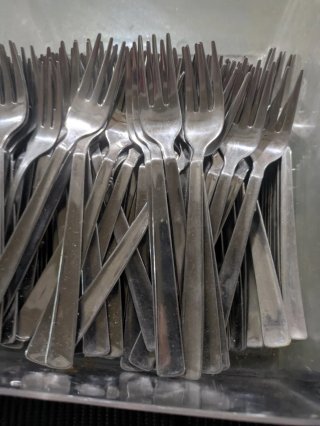 Tenedores de postre sin estrenar