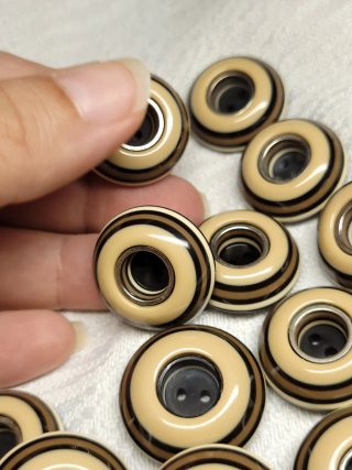 35 bottoni vintage plastica