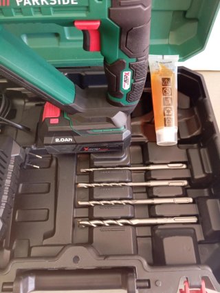 Martillo percutor Parkside X20V completo