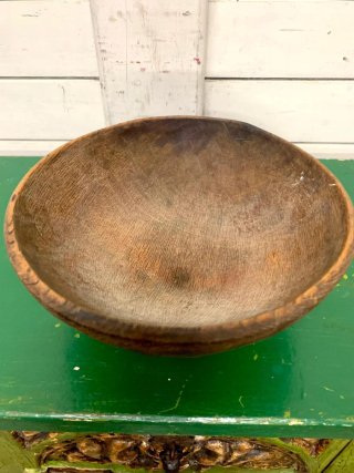 Recipiente  antiguo de madera.