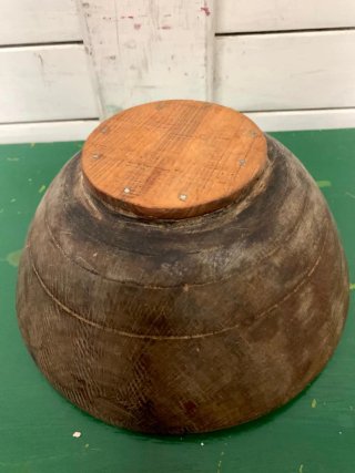 Recipiente  antiguo de madera.