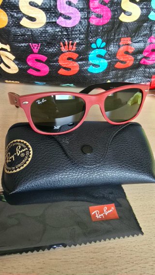 Gafas  sol Ray-Ban RB2132  new Wayfarer Rojo mate