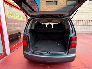 Volkswagen Touran 2.0 TDI 140 Advance 5p DSG
