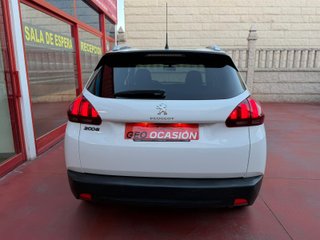 Peugeot 2008 1.2- 82 Style 5p