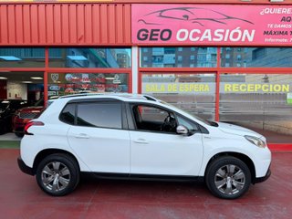 Peugeot 2008 1.2- 82 Style 5p