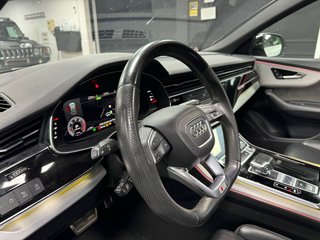 Audi Q8 2021