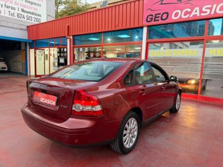 Volvo S40 2.0D 136 Momentum 4p