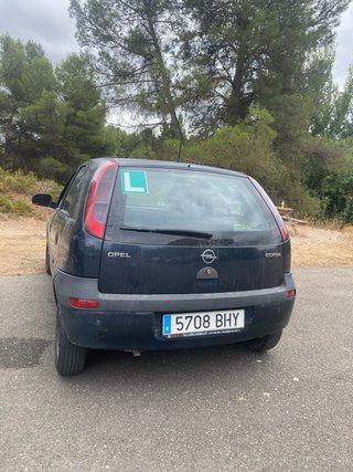 Coche Opel Corsa