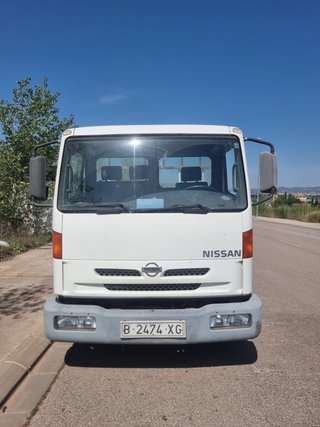Nissan Cabstar 2000