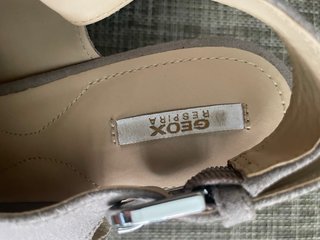 Sandalias cuña mujer beige