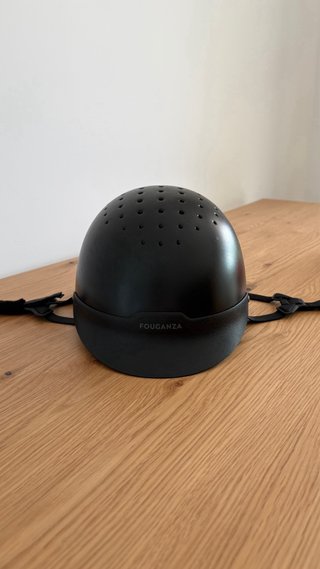 Casco de equitación negro mate