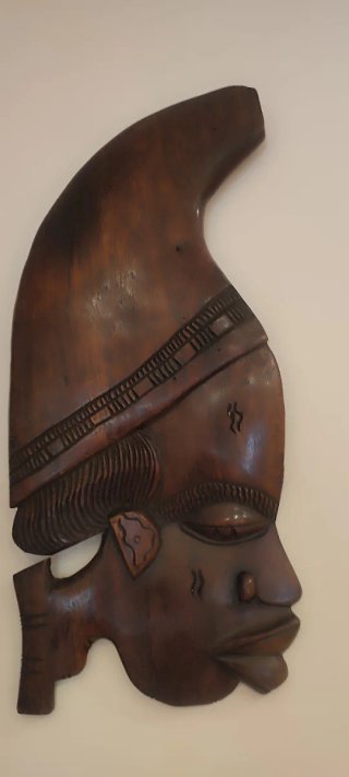 Caras de madera de Senegal