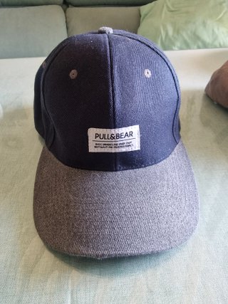 Gorra Pull&Bear azul y gris sin estrenar