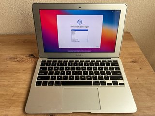 Macbook Air 11' 2014 Plata + Cargador