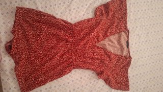 Mono corto rojo estampado floral