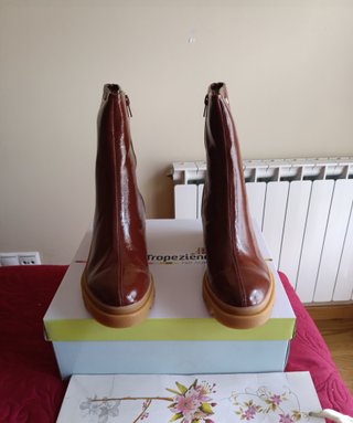 Botines charol marrón Les Tropeziennes T.39 de 70€