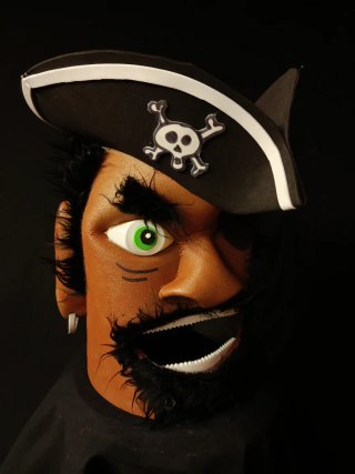 Cabezudo Pirata con Botana