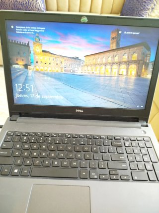 Portátil Dell Inspiron 5559