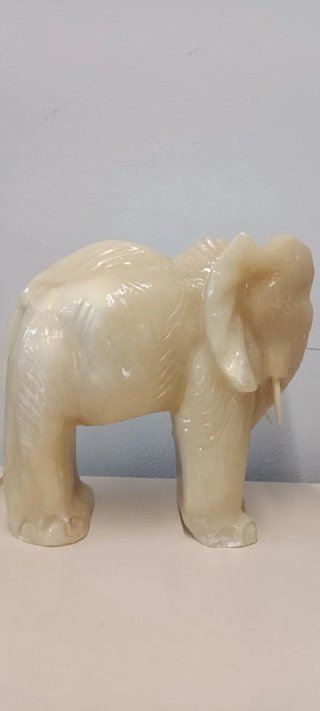 Elefante de Mármol Beige Transparente