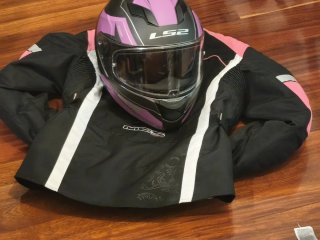 Chaqueta y Casco Moto LS2 Rosa/Negro