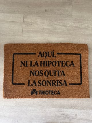 Tappeto d'ingresso TRIOTECA Qui, nemmeno l'ipoteca