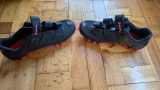 Zapatillas Ciclismo Spinning Negras Suela Rosa
