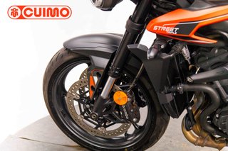 TRIUMPH STREET TRIPLE R