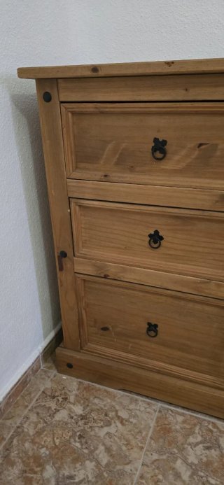 Cómoda de pino con 6 cajones