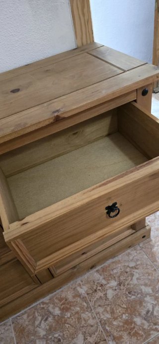 Cómoda de pino con 6 cajones