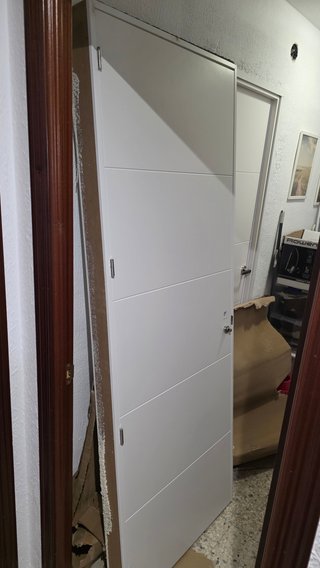Puerta blanca 72.5 cm