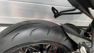 Triumph Street Triple 765 RS Negra