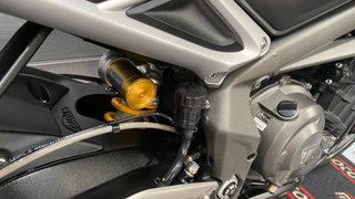 Triumph Street Triple 765 RS Negra