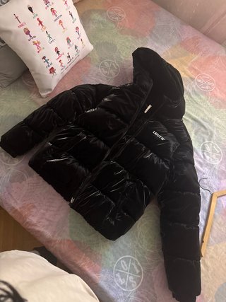 Plumas Levi's niña negro