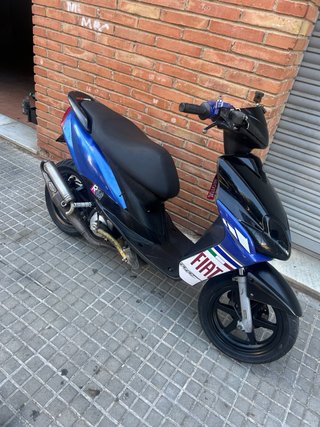 Moto Scooter FIAT Azul y Negra