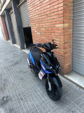 Moto Scooter FIAT Azul y Negra