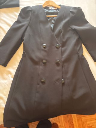 Vestido negro estilo blazer