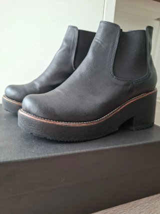 Botines Chelsea Negros Plataforma