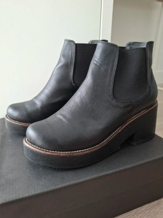 Botines Chelsea Negros Plataforma