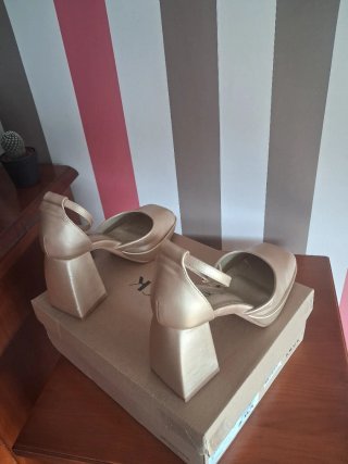 Zapatos Krack Piel Dorados Hebilla Talla 37