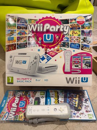 Pacchetto base completo Nintendo Wii U Party U