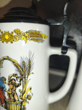 Brocche Splugen in ceramica e metallo