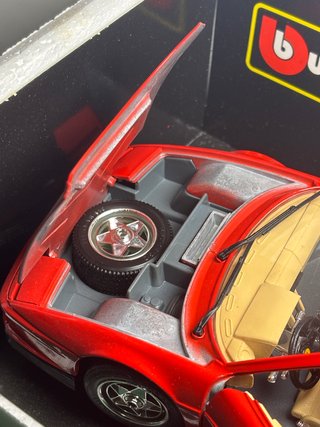 Bburago Ferrari Testarossa 1984 1:18